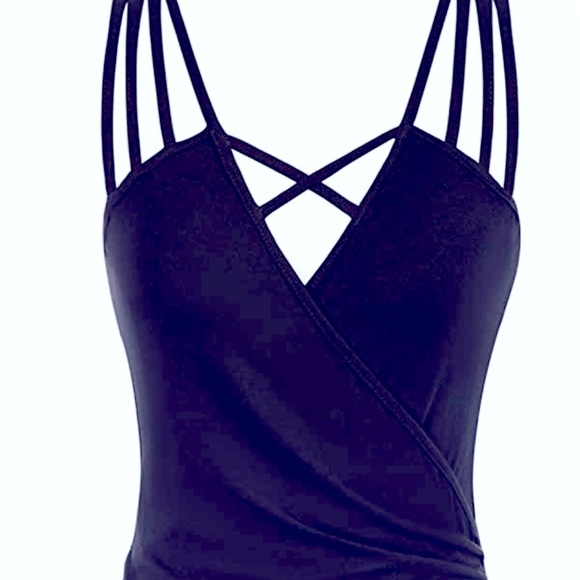 COPY - Women's Plus V Neck Criss Cross Caged Ruched Tank Top XL & XXL - Picture 4 of 6